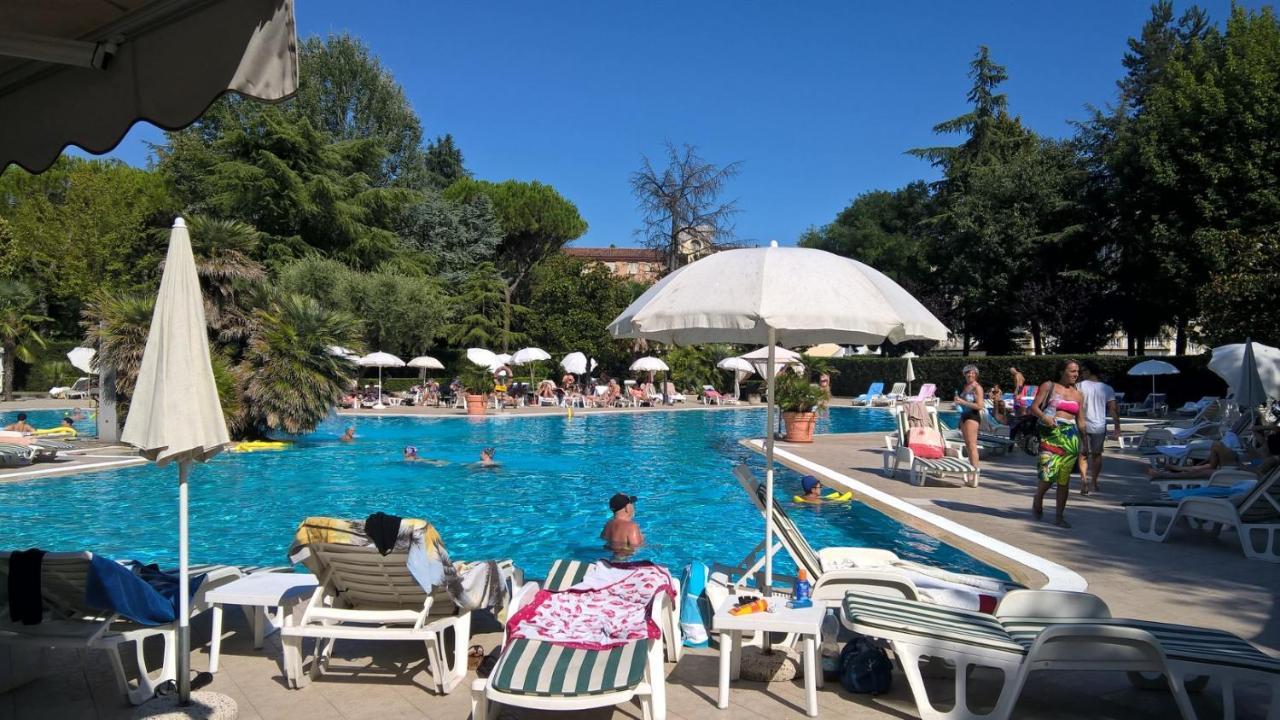 Hotel Internazionale Terme Abano Terme Exterior photo